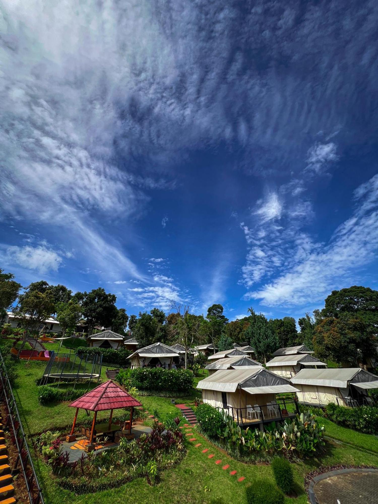 Trizara Resorts - Glam Camping Lembang Buitenkant foto