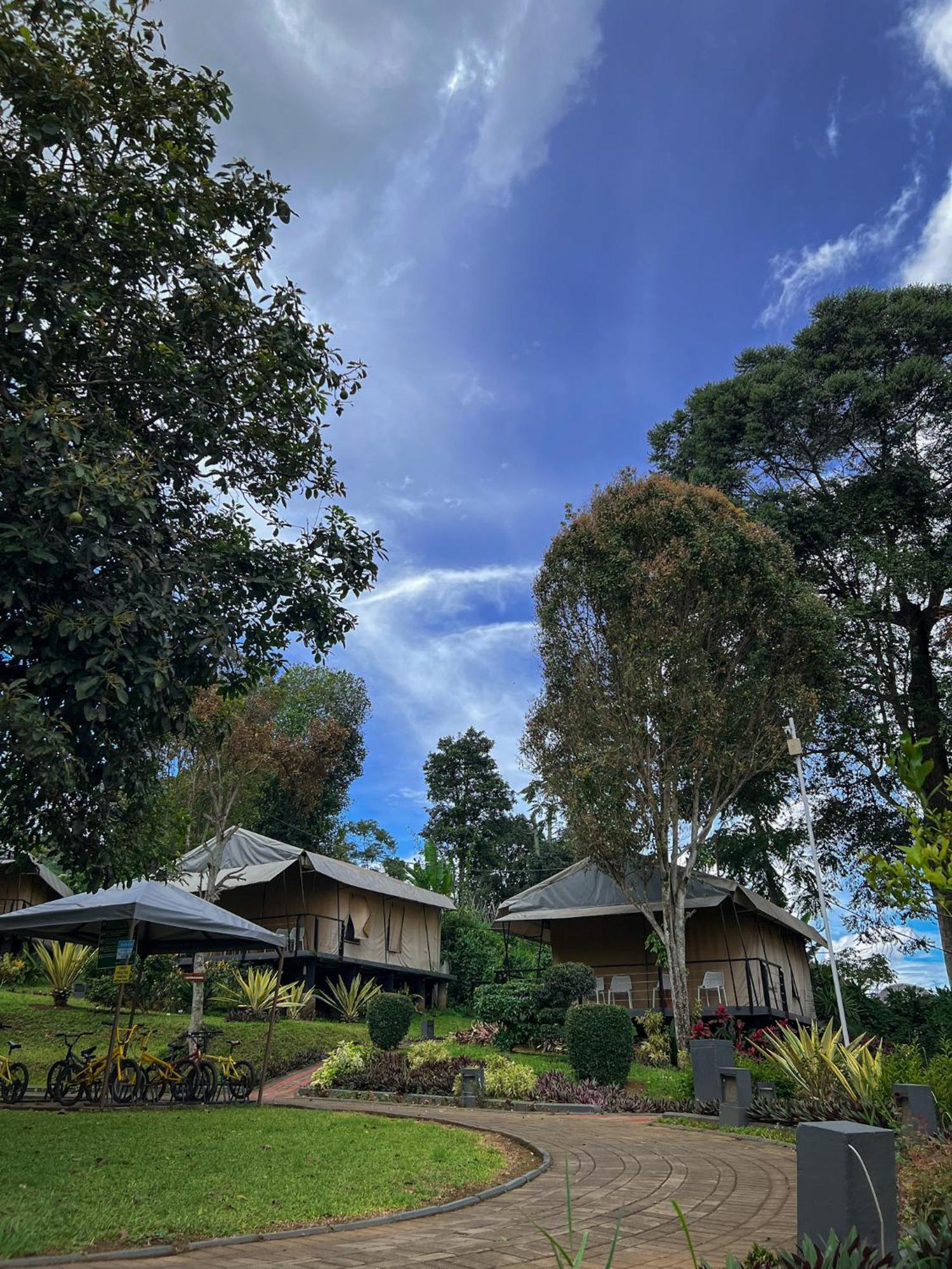 Trizara Resorts - Glam Camping Lembang Buitenkant foto