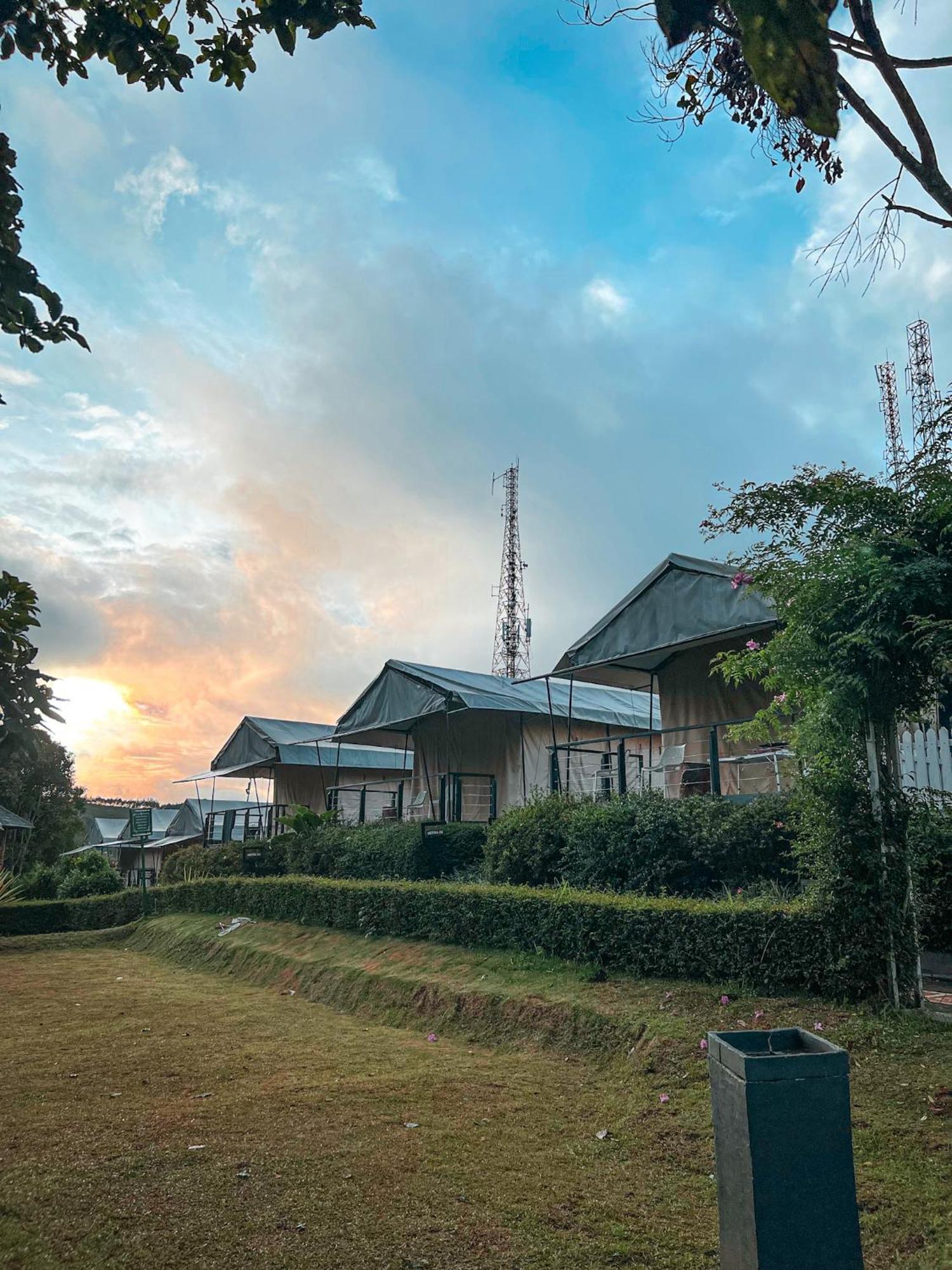 Trizara Resorts - Glam Camping Lembang Buitenkant foto