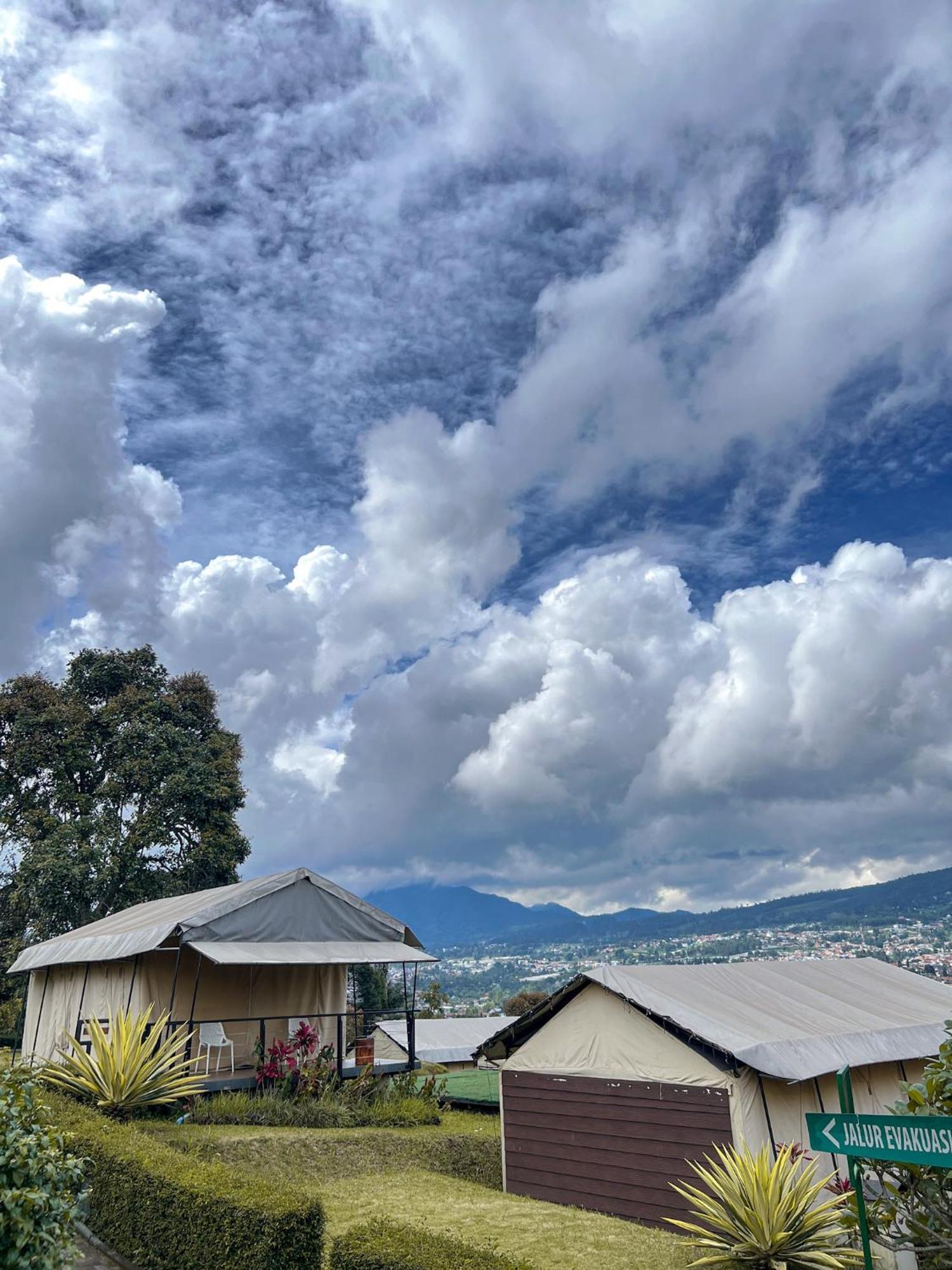 Trizara Resorts - Glam Camping Lembang Buitenkant foto