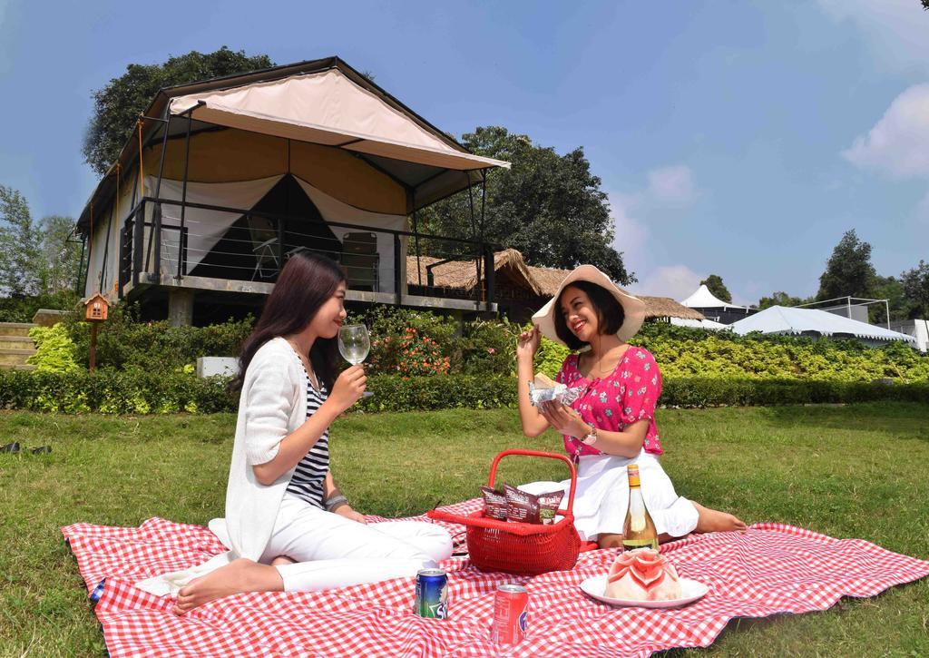 Trizara Resorts - Glam Camping Lembang Buitenkant foto