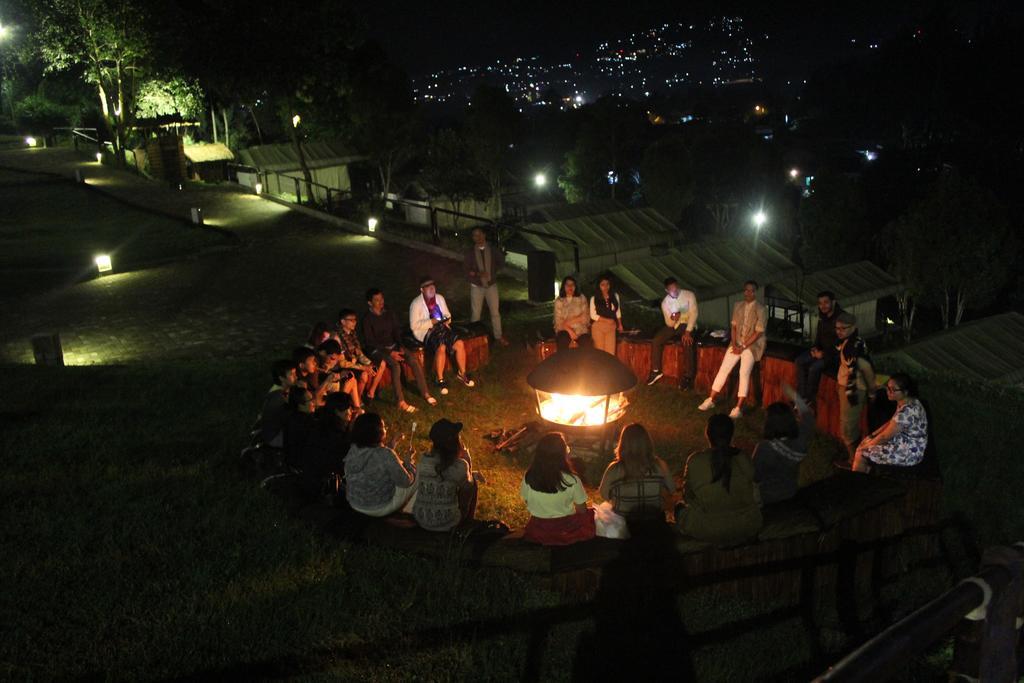 Trizara Resorts - Glam Camping Lembang Buitenkant foto